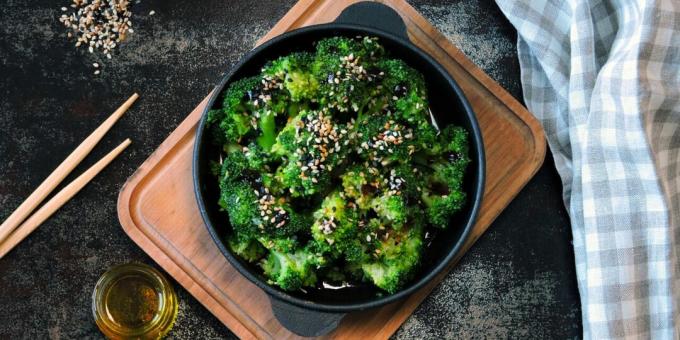Gebakken broccoli met gember en sojasaus