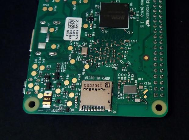 Raspberry Pi 3: De Wi-Fi antenne en Bluetooth