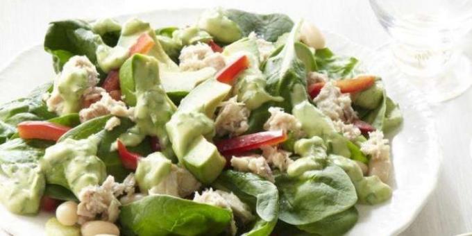 Salade met spinazie, tonijn en bonen