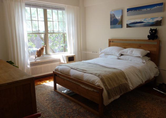 Kleine slaapkamer ontwerp: kiezen gordijnen