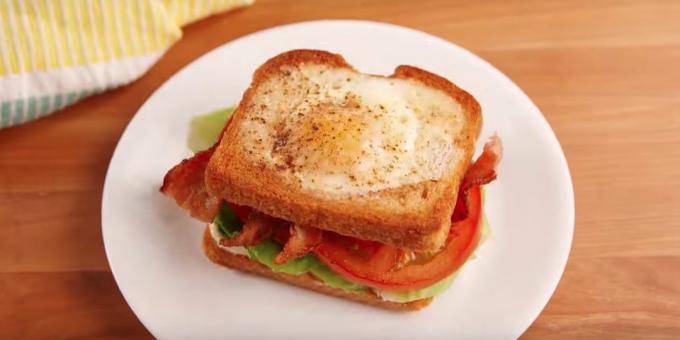 Recept sandwich met gebakken brood, bacon en tomaat