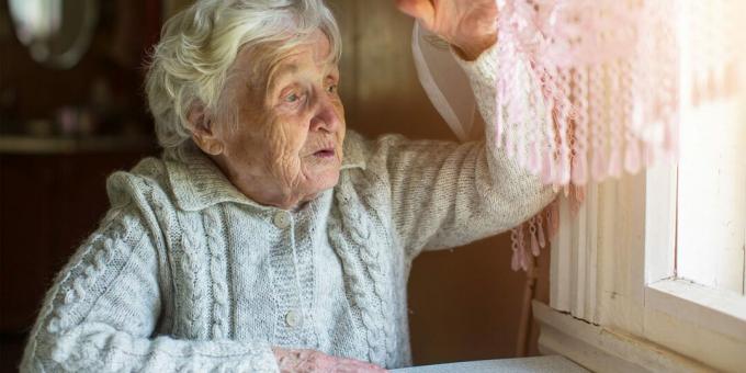 oudere mensen helpen bij het organiseren van hun dagelijkse leven: los het probleem van weinig licht op