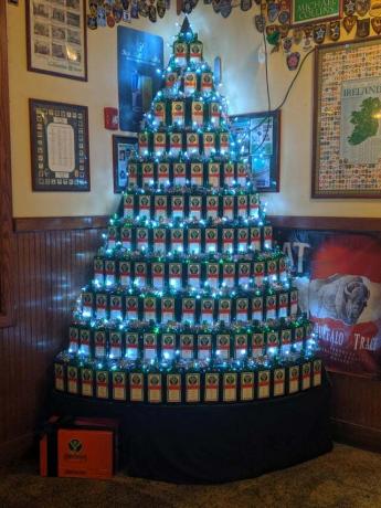 Kerstboom van flessen