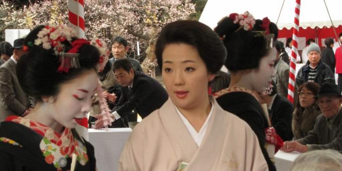 Geisha draagt ​​niet altijd make-up