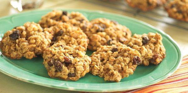 Oatmeal cookies met rozijnen en noten
