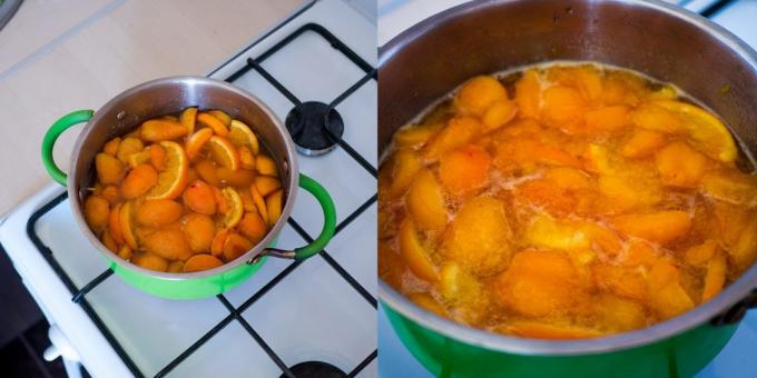 Jam van abrikozen en sinaasappelen: Zet de pot op het fornuis