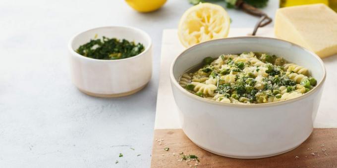 Minestrone met pesto en spinazie