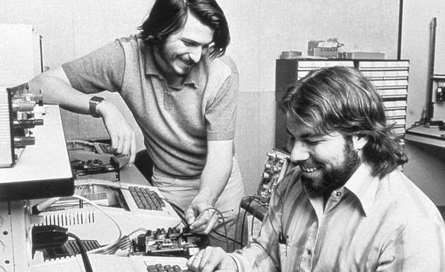 Het boek "Becoming Steve Jobs" Steve Jobs en Steve Wozniak