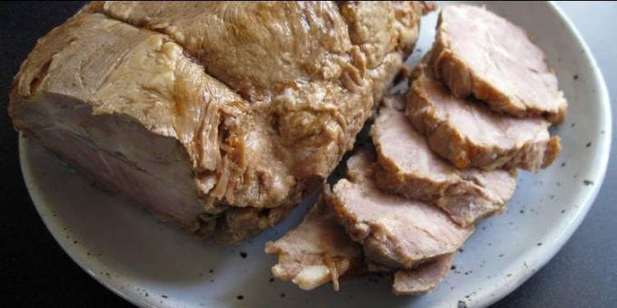 Recept voor varkensvlees in multivarka met sojasaus en kurkuma