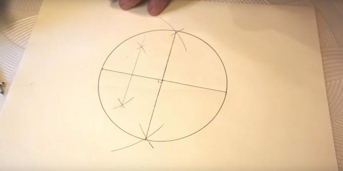 Hoe een vijfpuntige ster te tekenen: splits het linkersegment in twee