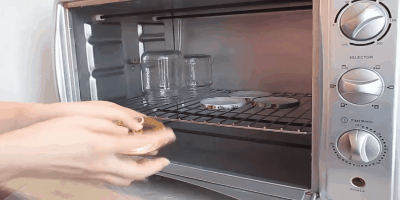 Hoe te potten te steriliseren: Doe het niet in de oven deksel met elastiekjes