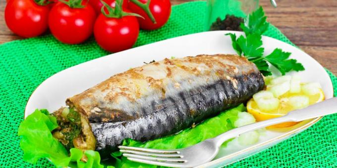 Makreel in de oven met dille, uien en knoflook: het beste recept