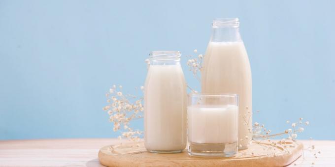Hoe om te gaan met slapeloosheid: helpt melk