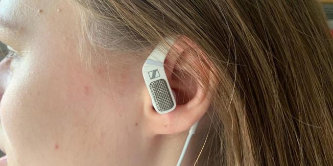 Sennheiser Ambeo Smart Headset oor