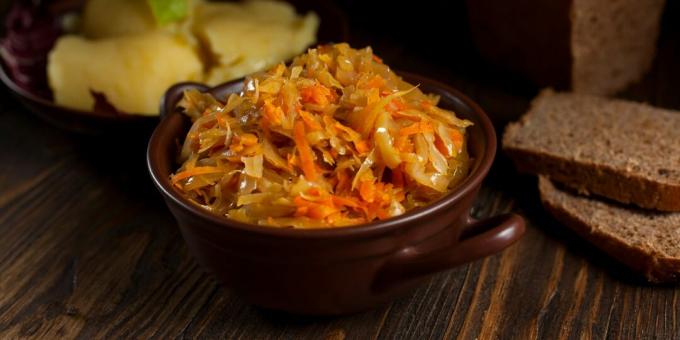Vulling voor pasteitjes met kool en wortelen: een eenvoudig recept
