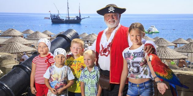 Hotels voor gezinnen met kinderen: Pirates Beach Club 5 *, Tekirova, Kemer, Turkije