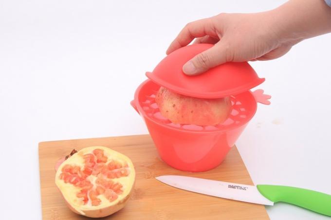 Inrichting voor het reinigen pomegranate