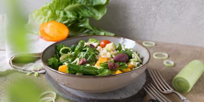 Lichte salade met krillvlees en groenten