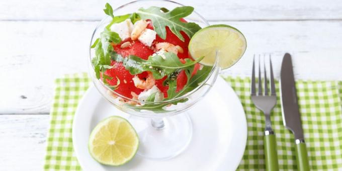 Salade met garnalen en watermeloen