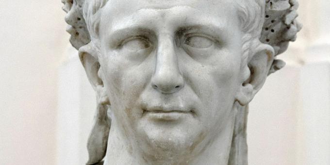 Gekke historische feiten: de zoon van de Romeinse keizer Claudius pleegde per ongeluk zelfmoord met een peer