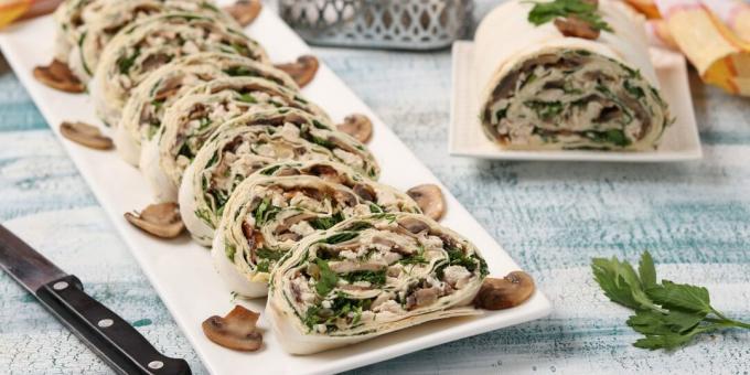 Lavash roll met kip en champignons