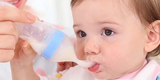 Producten voor jonge moeders siliconen fles met lepel