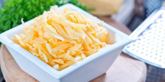 Chebureks met kaas: een eenvoudig vullend recept