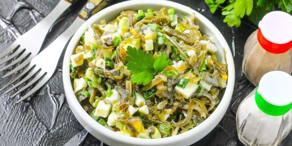 Zeewier salade met champignons en olijven