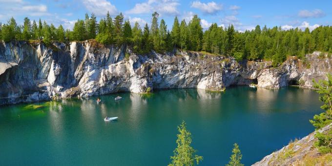 geweldige plekken in Rusland: bergpark "Ruskeala", Karelië