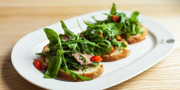 Bruschetta met rucola