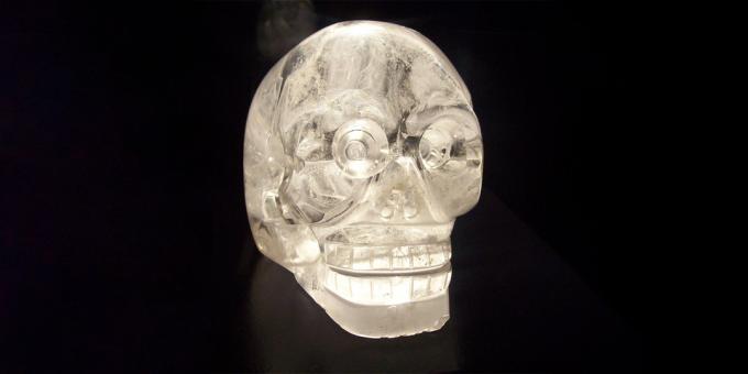 Technologieën van oude beschavingen: Crystal Skull in het Quai Branly Museum, Parijs