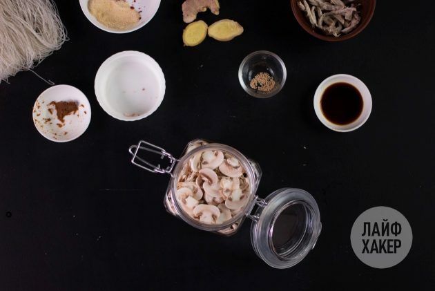 Zelfgemaakte instant soep: leg de ingrediënten neer