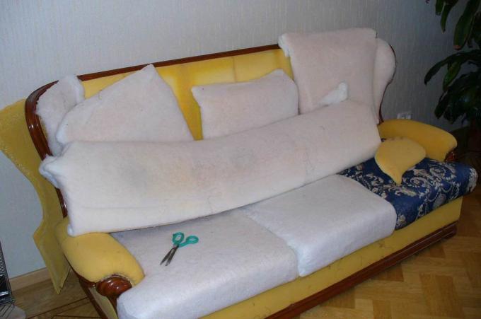 Hauling meubels: het verwijderen van de versleten bekleding