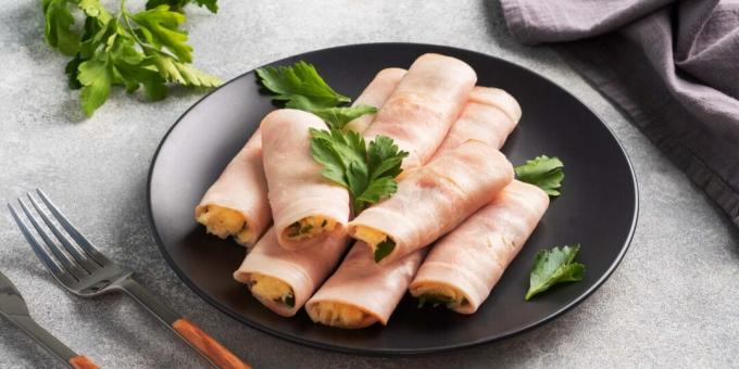 Hamrolletjes met kaas en ananas