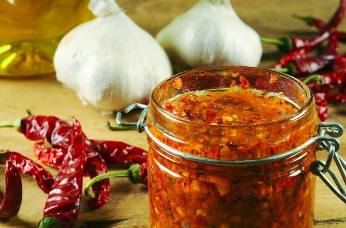 Spicy sauzen: klassiek chili saus