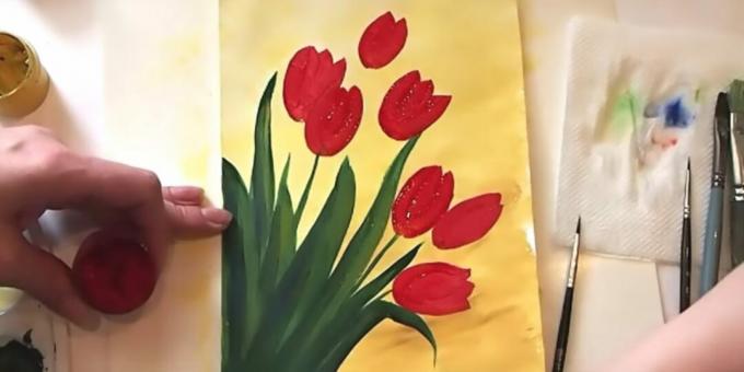 Hoe een boeket tulpen te tekenen: geef de rest van de knoppen weer