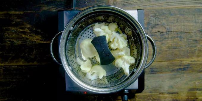 Hoe en hoeveel naar de bloemkool koken in een pan