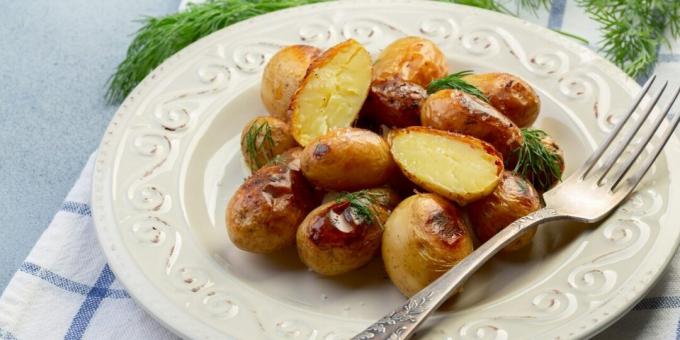 Jonge aardappelen met knoflook