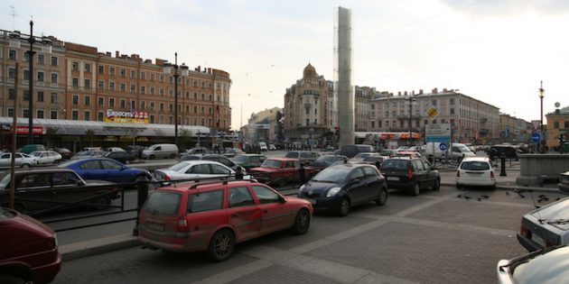 Films, romans en buurt: het is interessant om te zien in St. Petersburg