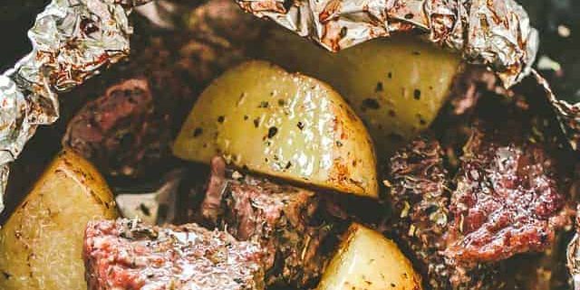 Hoe rundvlees koken in de oven: rundvlees met aardappelen in folie