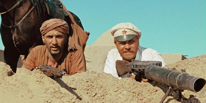 Shot uit de film "White Sun of the Desert"