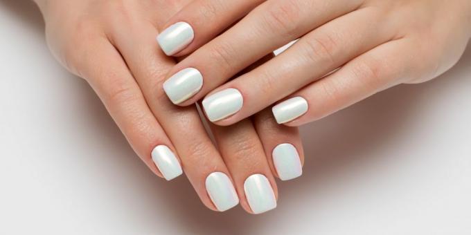 Vormen van nagels voor manicure: "zacht vierkant"