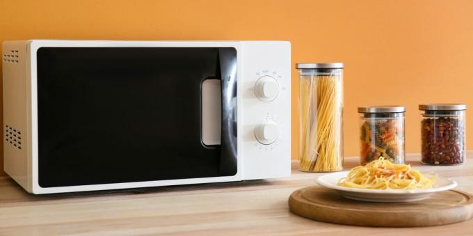 Spaghetti koken in de magnetron