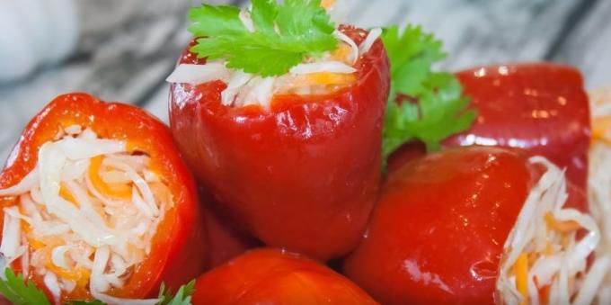 Recepten: Pickled pepers gevuld met kool en wortelen