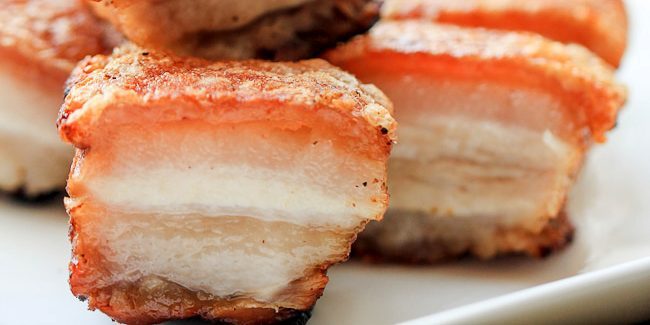 Varkensvlees in de oven: varkensvlees met knapperige zoute korst in het Chinees