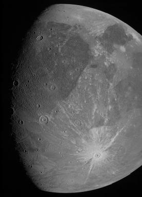 De Juno-sonde ontving de eerste foto van Ganymedes