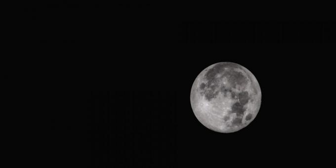 Hoe om te kijken naar de sterrenhemel: je kunt beginnen met een studie van de maan terrein