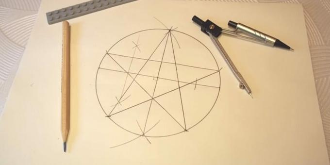 Hoe een ster te tekenen met een kompas en liniaal