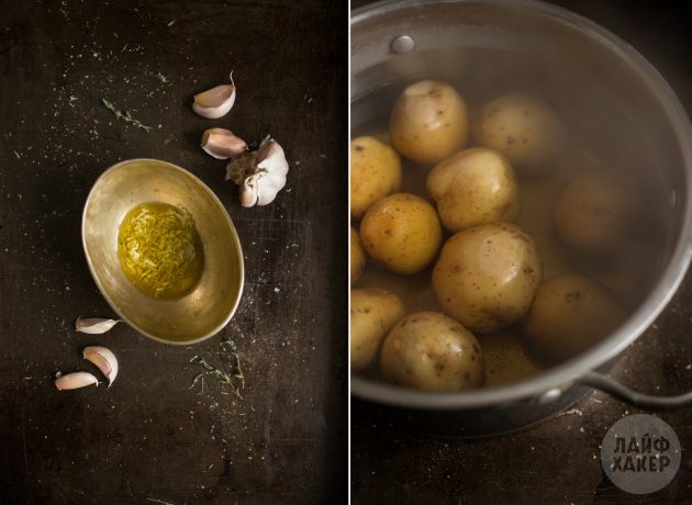 Aardappelen bakken in de oven: Kook aardappelen en kook knoflookolie