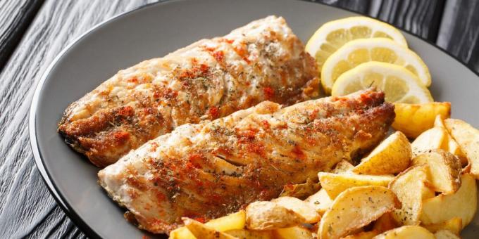 Hoe makreel in de oven te koken met paprika